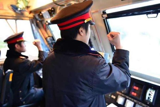 石家莊鐵路學(xué)校2020年火車司機(jī)專業(yè)學(xué)費多少？