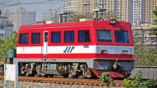 初中生可以學(xué)內(nèi)燃機(jī)車運(yùn)用與檢修專業(yè)嗎？